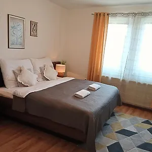 Aparthotel Orient, Erlau